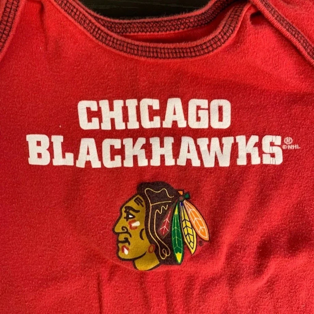 NHL‎ Chicago Blackhawks Red One Piece Bodysuit Baby 18 Months